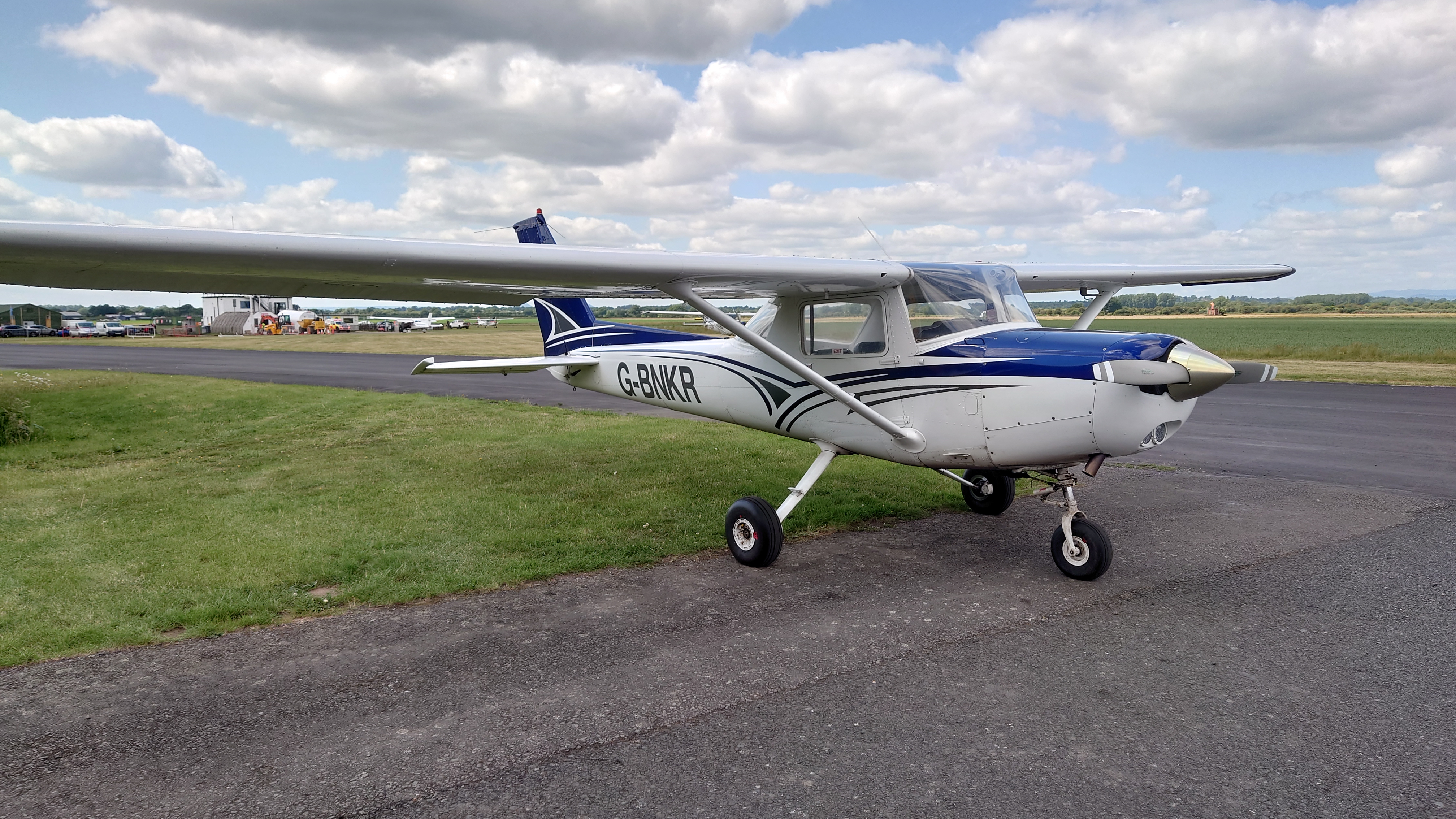 Cessna 152 G-BNKR